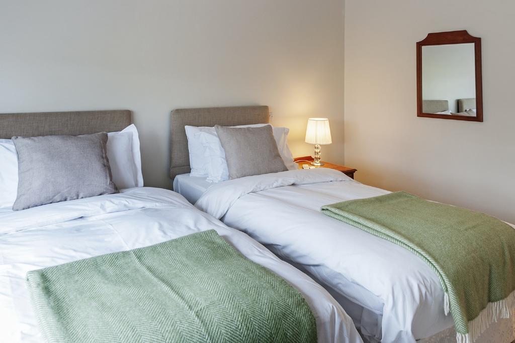 Hurtwood Hotel Peaslake Kültér fotó