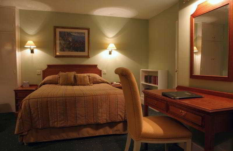 Hurtwood Hotel Peaslake Szoba fotó